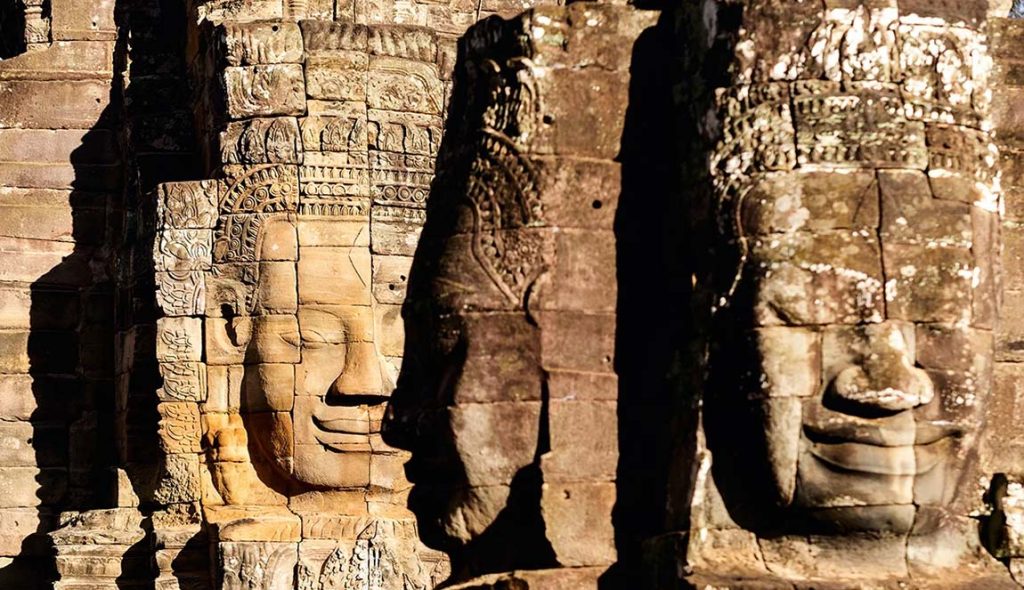 smiling_faces_bayon
